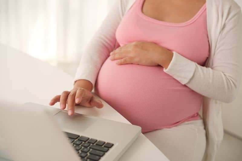 pregnant on the computer